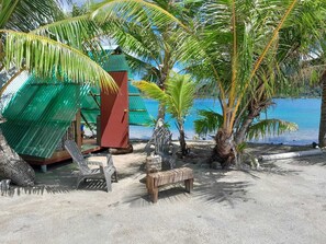 트래디셔널 캐빈, 더블침대 1개, 바다 전망, 해변 | 1 개의 침실, 침대 시트