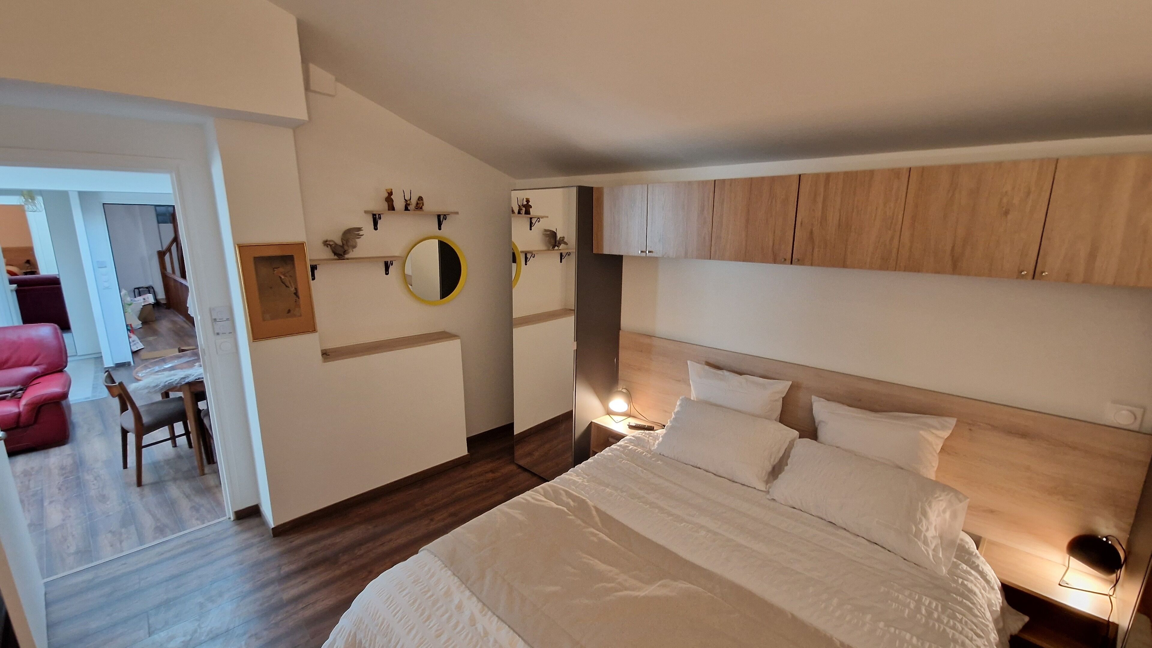 2 bedrooms, desk, iron/ironing board, travel crib