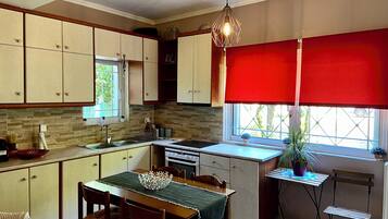 Fridge, oven, stovetop, toaster