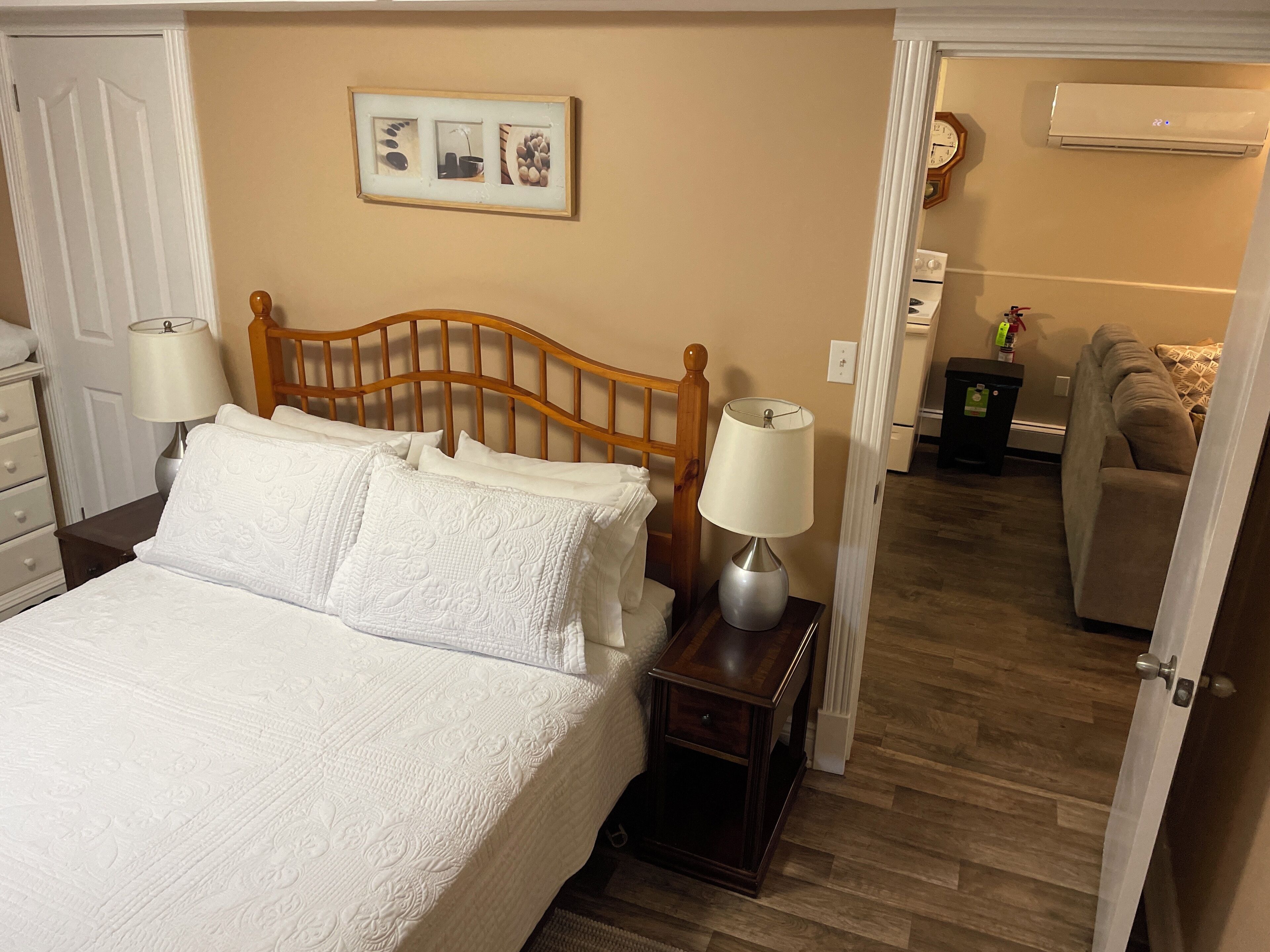 2 bedrooms, iron/ironing board, free WiFi, bed sheets