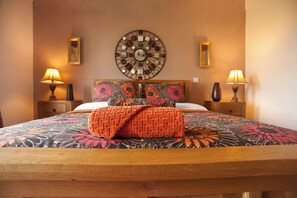 House, Multiple Beds | 4 bedrooms, iron/ironing board, free WiFi, bed sheets - Luxury 4-bed House in Craigavon (Craigavon)