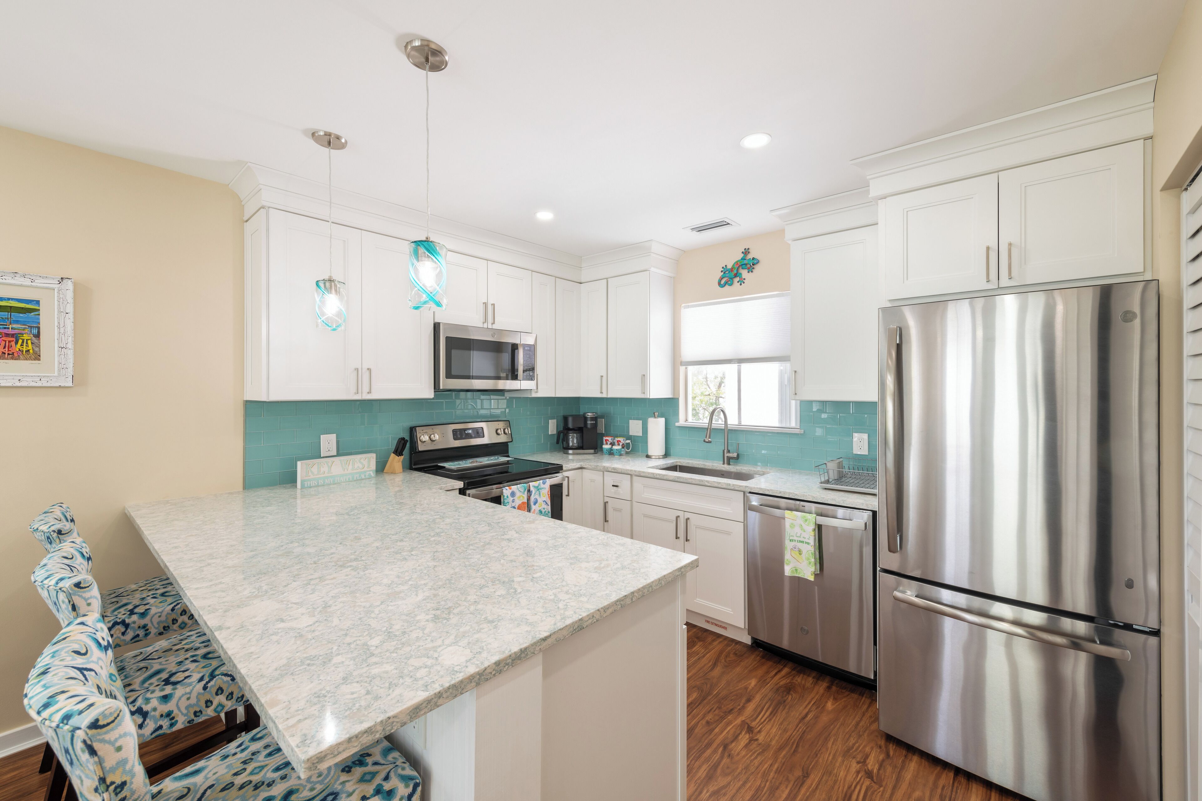 NEW MONTHLY RENTAL on Iconic Duval Street - PRICE DROP November 2024!!