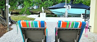 Tropical Canal-front Cottage in the Lower Florida Keys