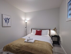2 Schlafzimmer, Schreibtisch, Bügeleisen/Bügelbrett, kostenloses WLAN