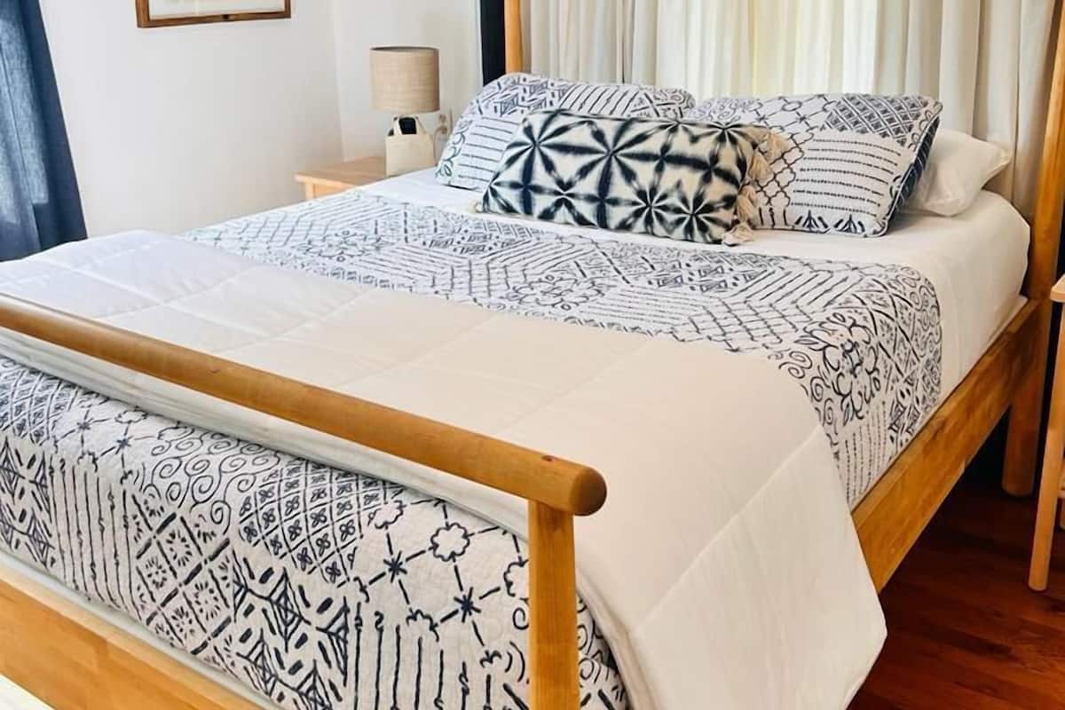 Economy kamer, 1 queensize bed | Lakens van Egyptisch katoen, luxe beddengoed, donzen dekbedden