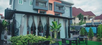 The Violets Hotel and Apartments