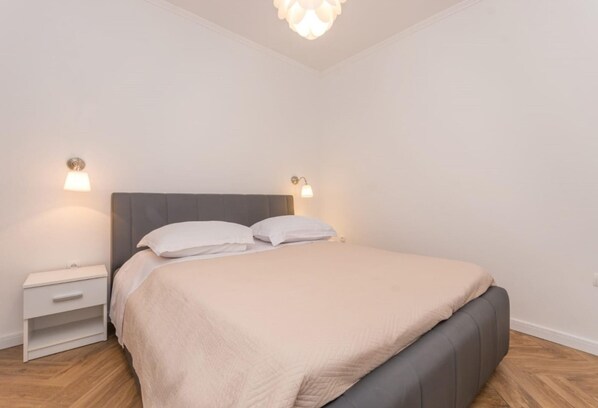 Apartment, Smoking | 2 bedrooms