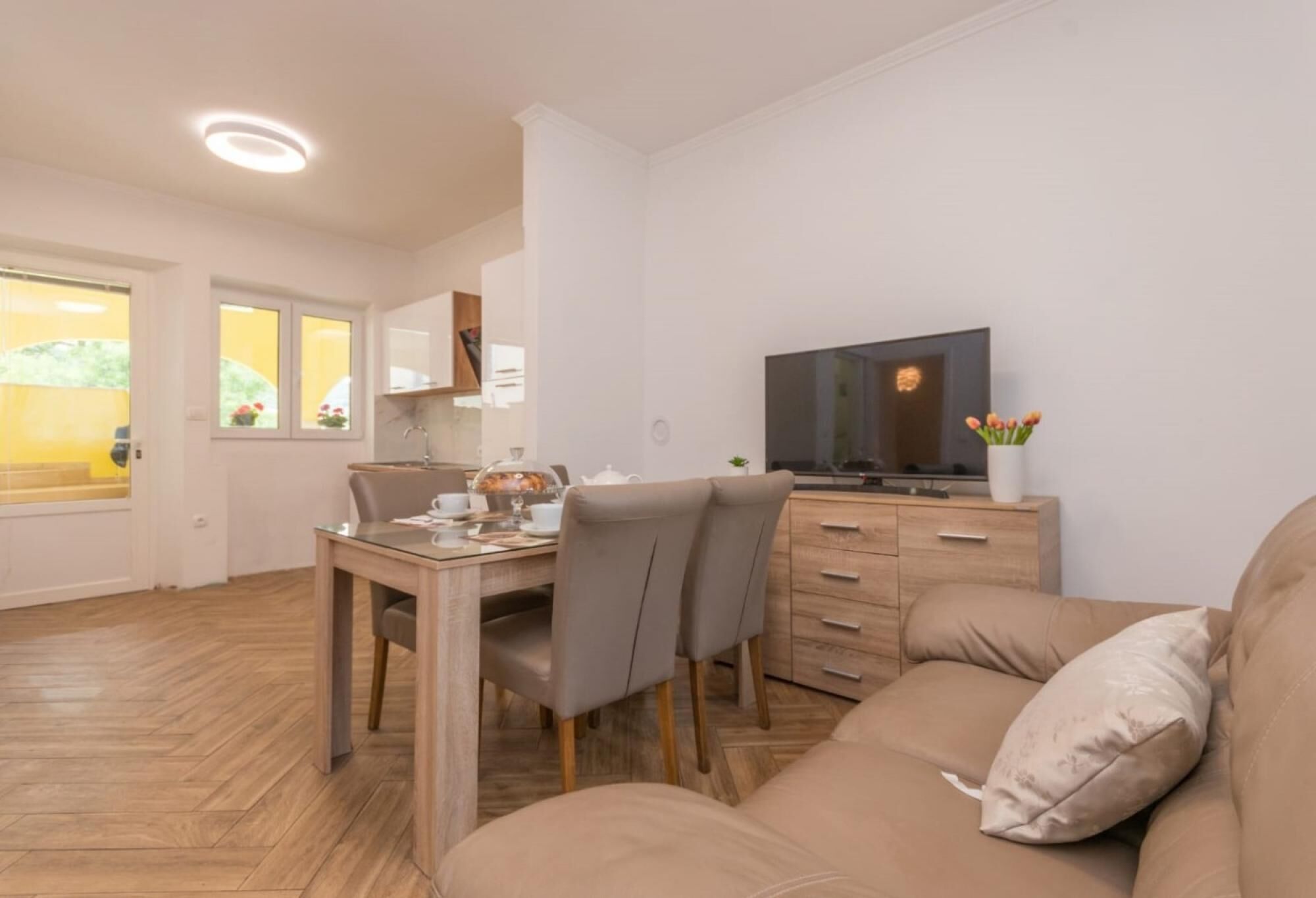 2 bedrooms