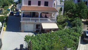 Apartment, Smoking - Sanda - 120m From the Beach - A2 Zeleni 2 2 (Malinska-Dubasnica)