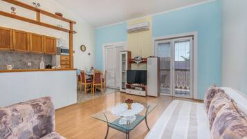 Apartment, Smoking | 2 bedrooms