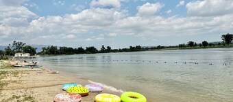 Hot Tub Cozy Cottage in Colorado Springs