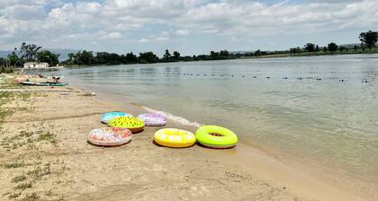 Hot Tub Cozy Cottage in Colorado Springs