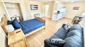 1 Schlafzimmer, Bügeleisen/Bügelbrett, kostenloses WLAN, Bettwäsche