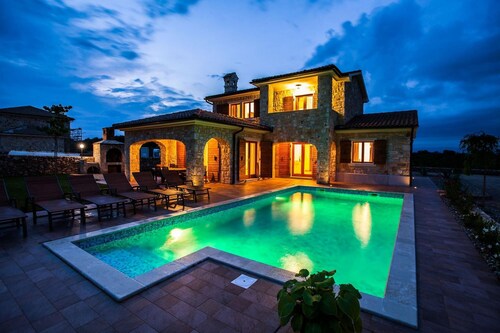 Holiday Houses, Villas Polonijo