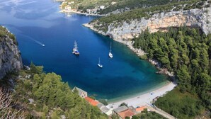 Unclassified image, 3 of 15, button - Accommodation in Coves Grozdana - 5 m From sea (Jelsa)