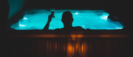 Bañera de hidromasaje exterior