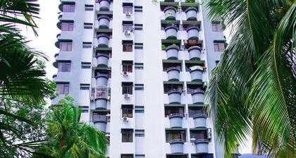 Cozy Family-sized Condo With Pool