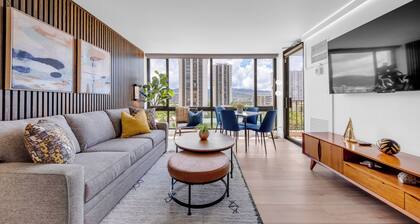 Modern Renovated Condo - 1 block to beach, free parking!