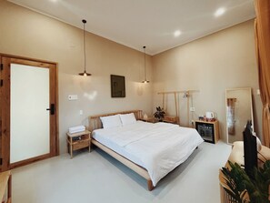 Dobbeltrom – deluxe | Memory foam-senger, minibar, lydisolert og sengetøy