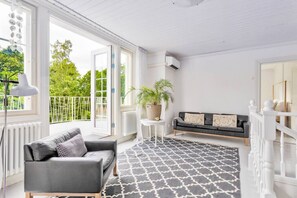 تلفزيون، مدفأة، ستيريو