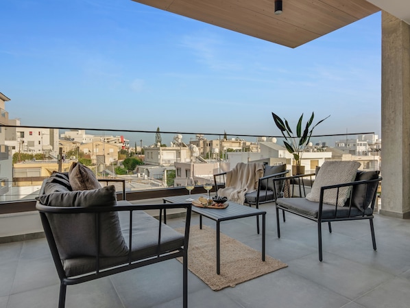 Apartment, 2 Bedrooms, Balcony, City View | Balcony