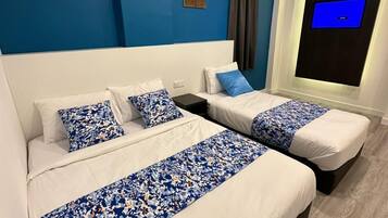 Family Triple Room | 1 bedroom, free WiFi, bed sheets