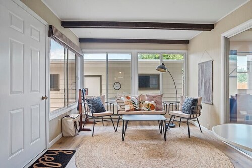 Mid-Century Home - HUGE Space