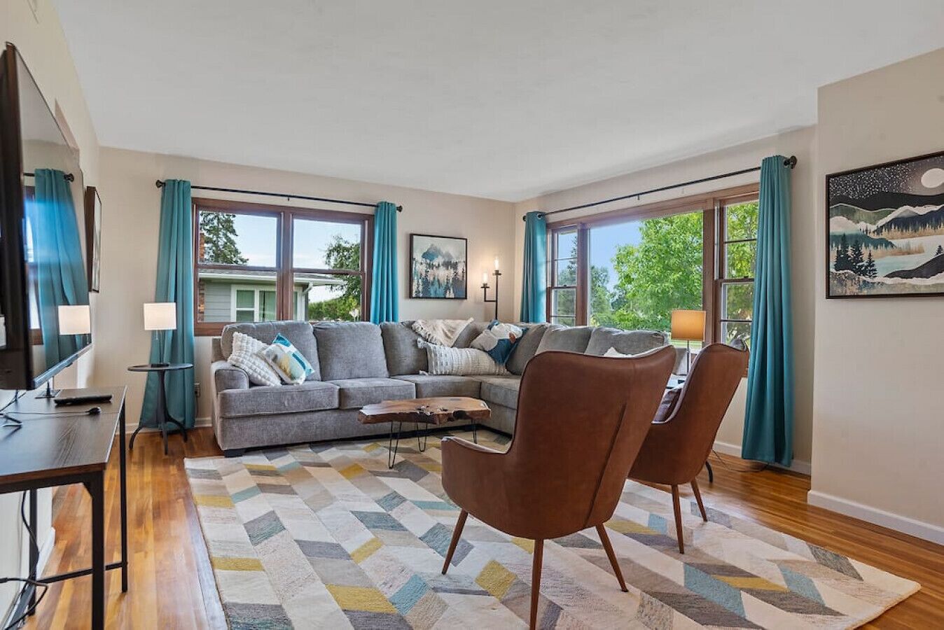 Mid-century Home - Huge Space - Rapid City, SD