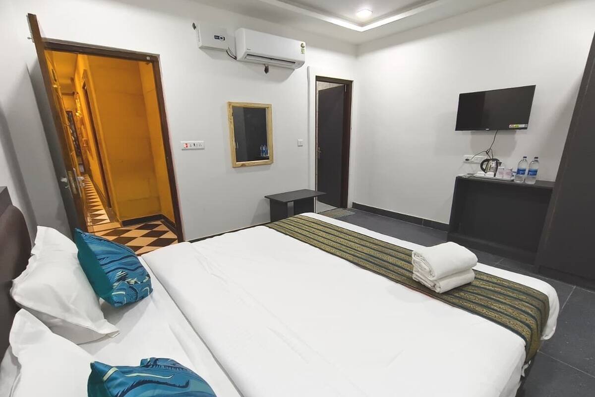 1 bedroom, premium bedding, individually furnished, laptop workspace