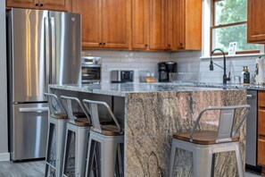 Fridge, microwave, oven, stovetop - Pool/Lake ~ Poconos ~ Spacious 5BR 3Bath House ~ Fire Pit ~ Hot Tub ~ Game room (Tobyhanna)