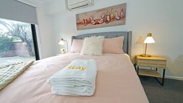 3 bedrooms, iron/ironing board, travel cot, free WiFi