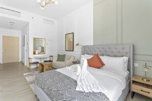 Belgravia 3 A118 | Literie de qualité, coffre-fort, ameublement unique, bureau