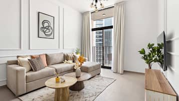 Belgravia Heights 705 | Living area