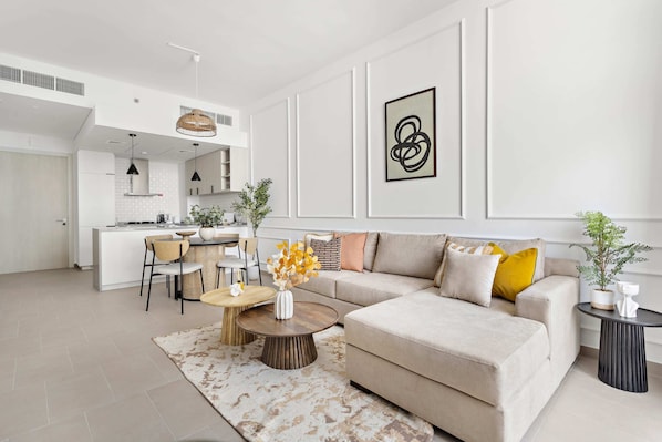 Belgravia Heights 705 | Vardagsrum | 50-tums platt-tv med kabelkanaler