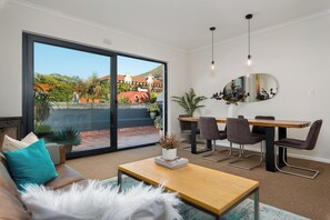 Grand-Apartment | Wohnbereich | Flachbildfernseher, Netflix, Streaming-Dienste