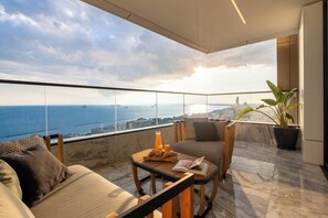 Panoramic Apartment | Terrace/patio - The Icon Limassol  (Limassol)