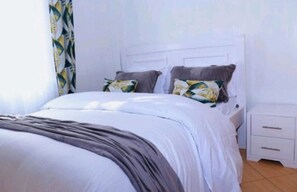 2 bedrooms, iron/ironing board, WiFi, bed sheets