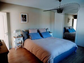 2 chambres, lit parapluie, Wi-Fi gratuit, draps fournis