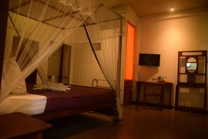 1 bedroom, bed sheets