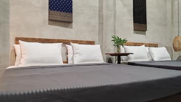 1 bedroom, bed sheets