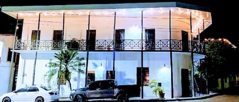 City Room | In-room safe, iron/ironing board, free WiFi