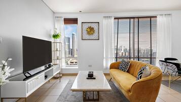 Burj Views B 2604 | Coin séjour | Télévision à écran plat de 50 pouces avec chaßnes par cùble