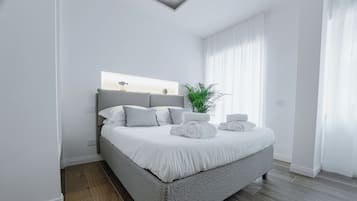 Luxe beddengoed, donsdekens, een gratis minibar, individueel gedecoreerd