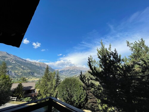 Chalet au Sauze à 3 min des Pistes