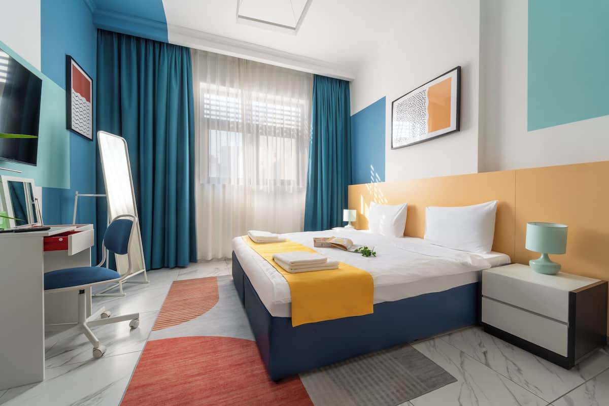 Studio Standar | 1 kamar tidur, brankas, meja kerja, dan ruang kerja ramah laptop