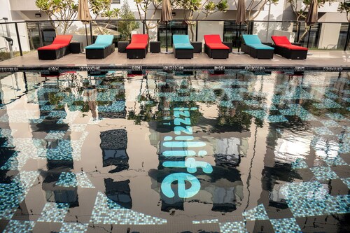 Izzzi Life Mint- Apart Hotel