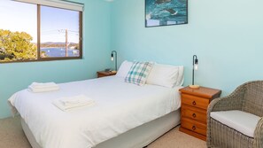2 bedrooms, bed sheets