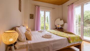 3 chambres, fer et planche Ă repasser, Wi-Fi, draps fournis