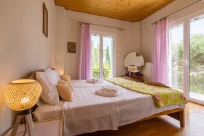 3 chambres, fer et planche à repasser, Wi-Fi, literie fournie