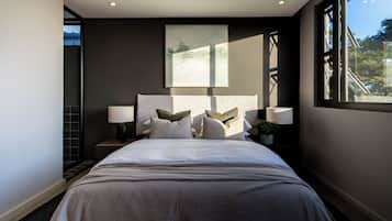 Luxury Villa | 3 bedrooms, laptop workspace, iron/ironing board, free WiFi